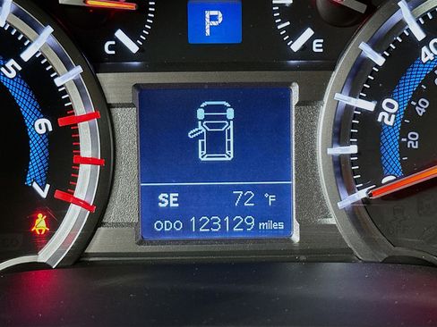 Used 2019 Toyota 4Runner TRD Off-Road Premium image 18