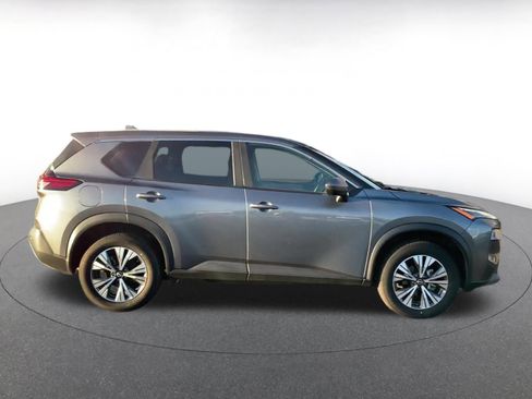 Used 2023 Nissan Rogue SV image 16
