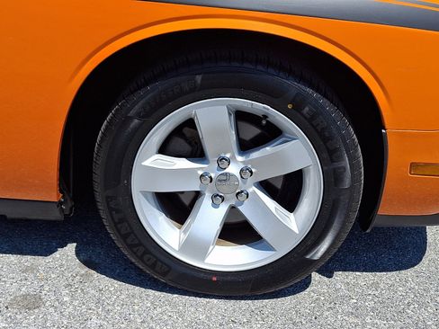 Used 2012 Dodge Challenger SXT Plus RWD image 8