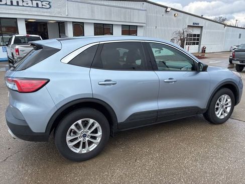Used 2022 Ford Escape SE image 8