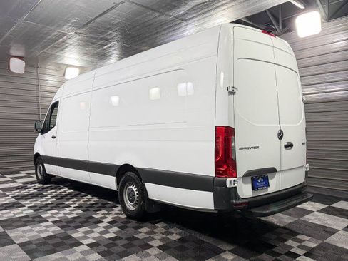 Used 2021 Mercedes-Benz Sprinter 2500 image 7
