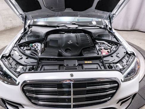 New 2025 Mercedes-Benz S 580e 4MATIC Sedan image 26