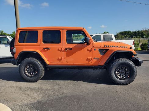 New 2025 Jeep Wrangler Unlimited Rubicon 392 image 5