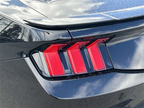 Used 2024 Ford Mustang GT Premium image 11