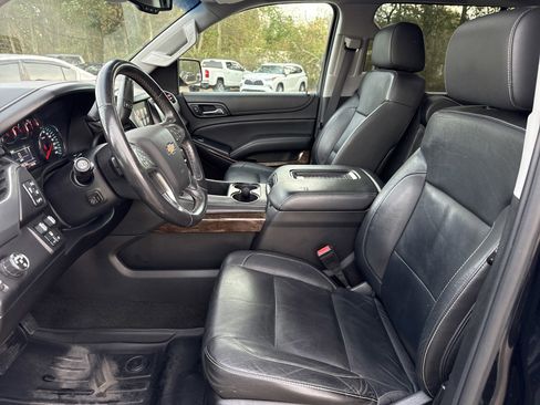 Used 2015 Chevrolet Suburban LT image 11