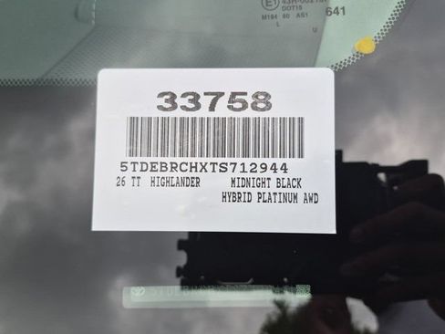 Certified 2026 Toyota Highlander Platinum AWD/4WD image 19