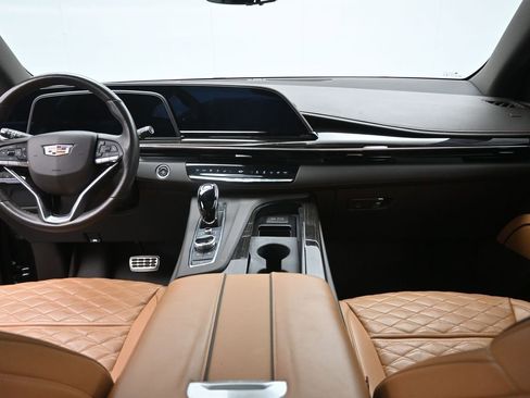 Used 2023 Cadillac Escalade ESV Premium Luxury image 12