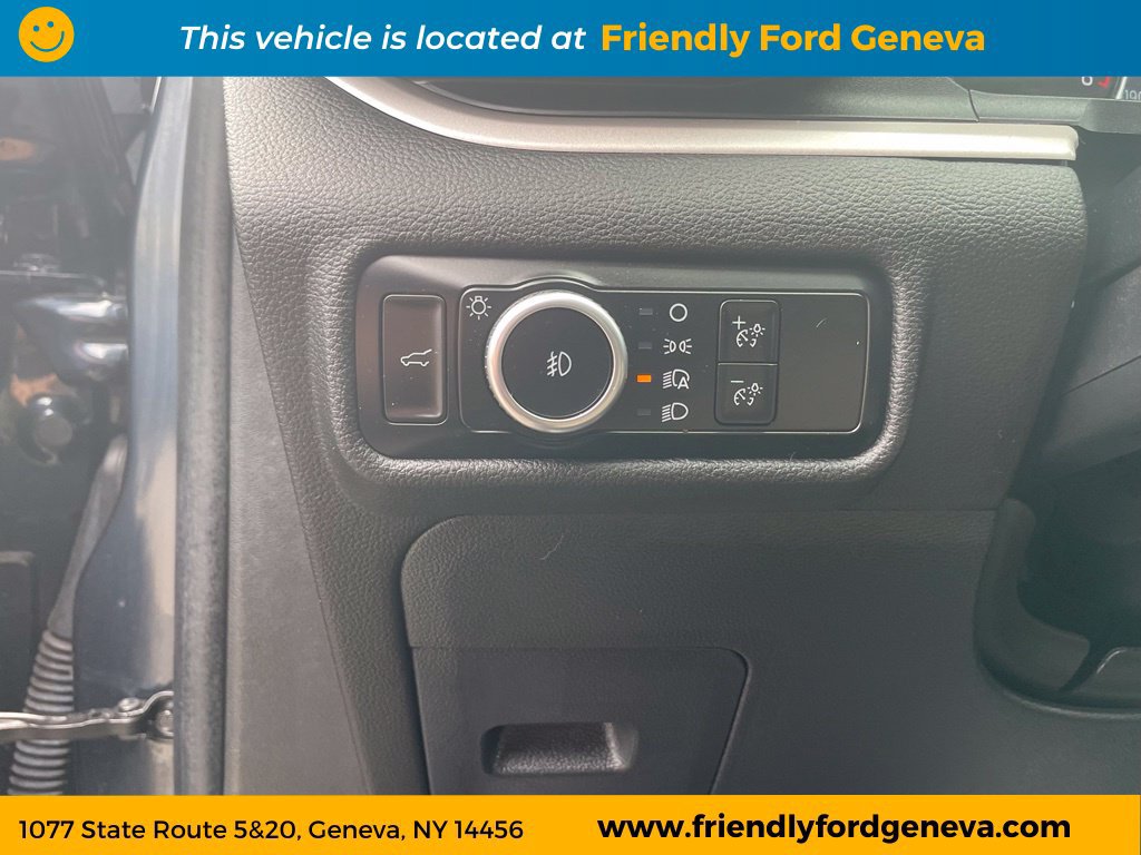Used 2023 Ford Explorer XLT w/ Equipment Group 202A AWD/4WD image 13