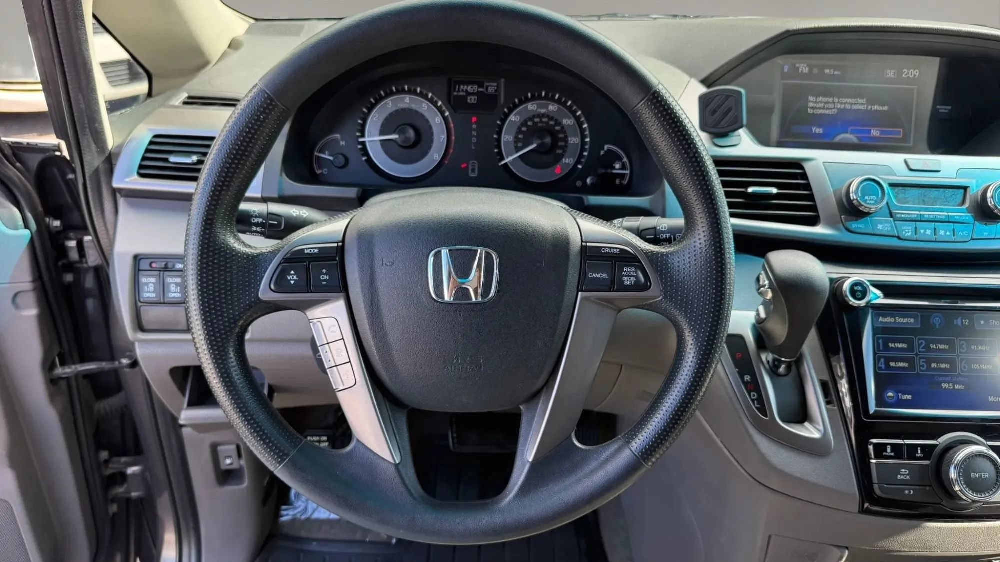 Used 2016 Honda Odyssey SE image 18