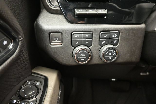 Used 2024 Chevrolet Silverado 2500 ZR2 w/ Technology Package AWD/4WD image 12
