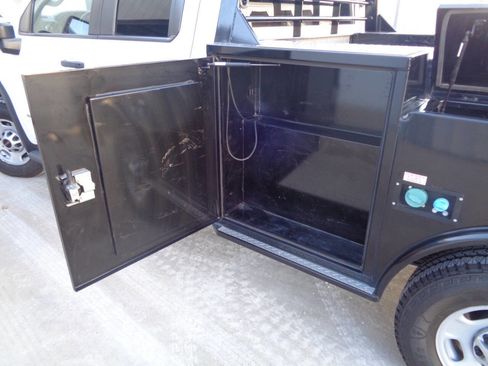 Used 2023 GMC Sierra 2500 Pro w/ Convenience Package image 30