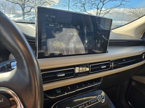 Used 2022 Lincoln Nautilus Reserve w/ Equipment Group 201A image 16