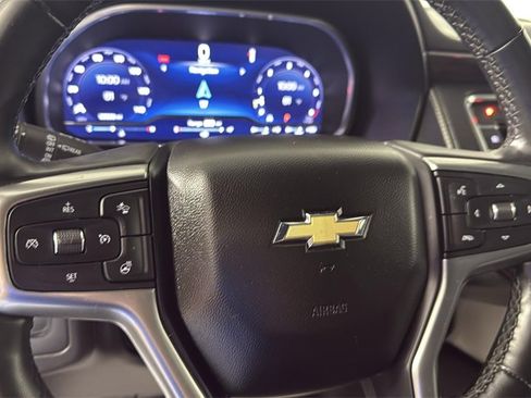 Used 2023 Chevrolet Suburban Premier image 24