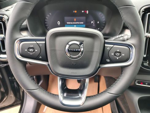 New 2026 Volvo XC40 B5 Ultra w/ Climate Package AWD/4WD image 14
