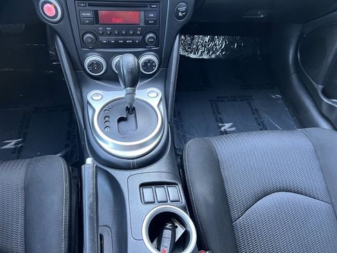 Used 2015 Nissan 370Z Coupe image 17