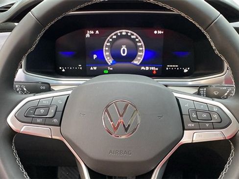 New 2026 Volkswagen Taos SE image 14