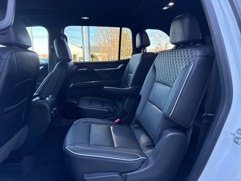 Used 2024 GMC Acadia Denali w/ Super Cruise Package image 13