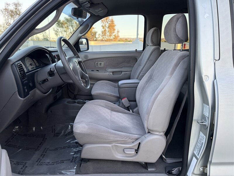Used 2002 Toyota Tacoma PreRunner w/ SR5 Pkg w/ Chrome Pkg RWD image 15