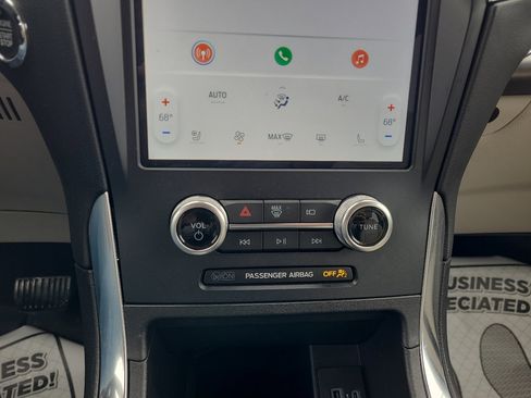 Used 2024 Ford Edge Titanium image 22