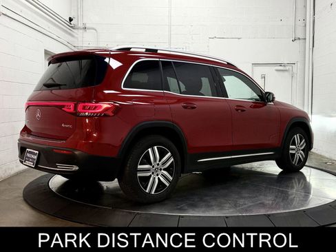 Used 2023 Mercedes-Benz EQB 300 4MATIC image 8