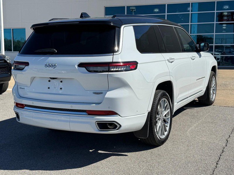 Used 2025 Jeep Grand Cherokee L Summit w/ MOPAR Finishing Package AWD/4WD image 3