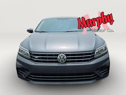 Used 2017 Volkswagen Passat 1.8T R-Line FWD image 4