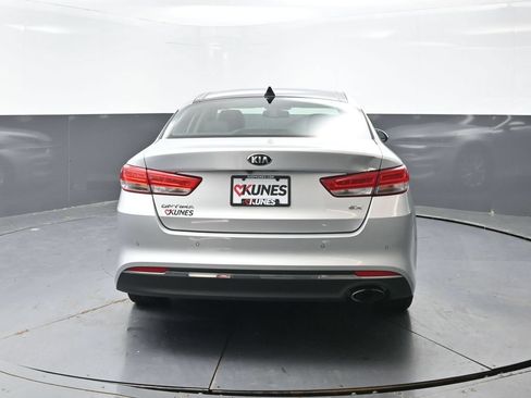 Used 2017 Kia Optima EX w/ Premium Package FWD image 10