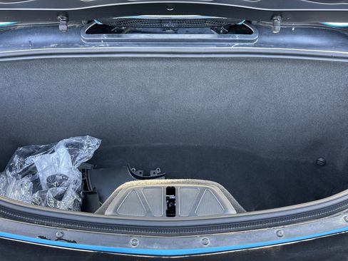 Used 2024 Chevrolet Corvette Stingray Premium Conv w/ Z51 Performance Package image 5