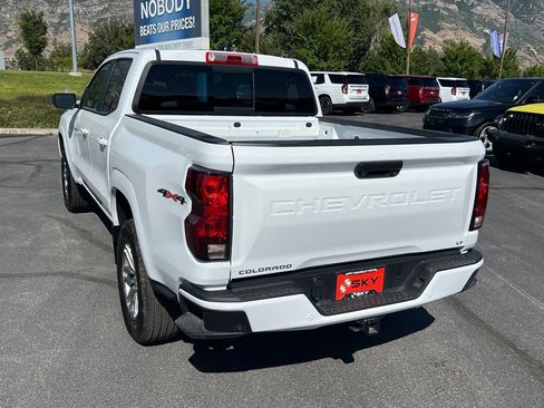 Used 2024 Chevrolet Colorado LT w/ LT Convenience Package AWD/4WD image 10