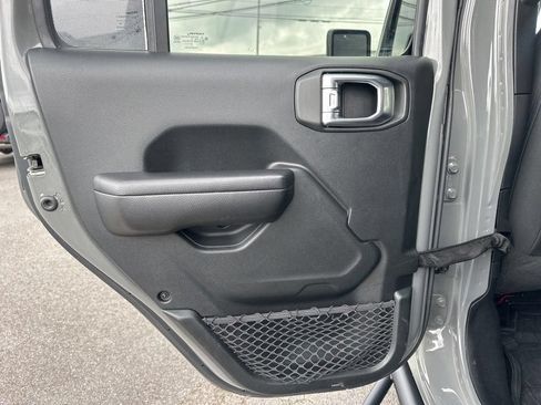 Used 2021 Jeep Wrangler Unlimited Sport AWD/4WD image 17