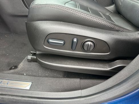 Used 2023 GMC Terrain Denali image 13