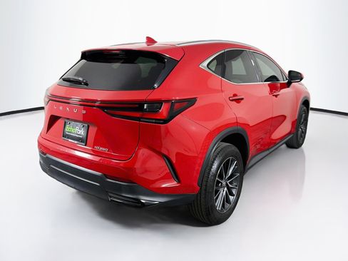 Used 2024 Lexus NX 250 FWD image 9