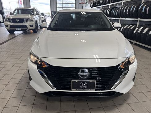 Certified 2025 Nissan Sentra SV image 30