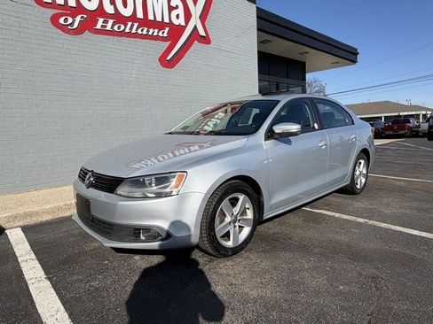 Used 2012 Volkswagen Jetta TDI image 2