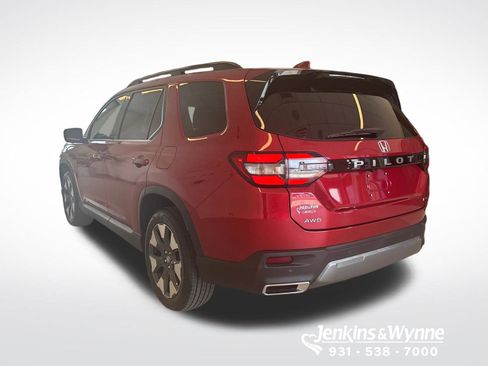 New 2026 Honda Pilot Touring image 2