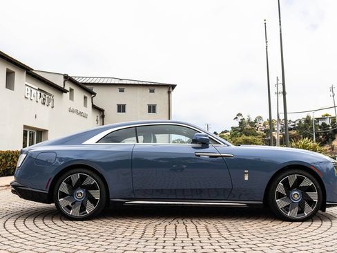 Used 2025 Rolls-Royce Spectre w/ Leather Finishing Pack AWD/4WD image 3
