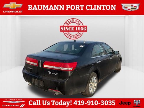 Used 2011 Lincoln MKZ image 7