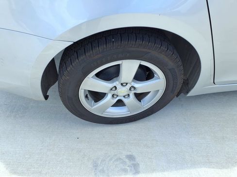 Used 2016 Chevrolet Cruze LT FWD image 29