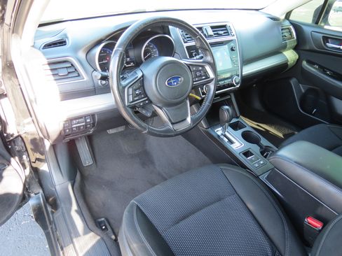 Used 2018 Subaru Outback 2.5i Premium image 24