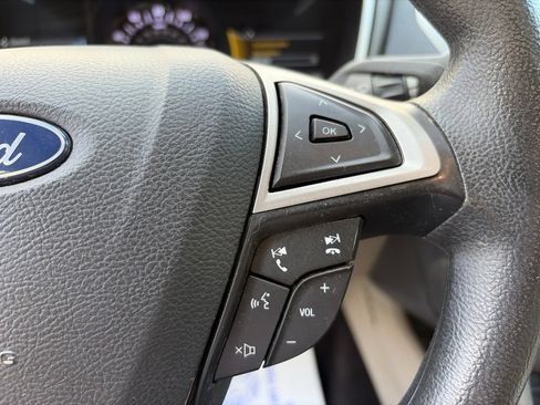 Used 2020 Ford Fusion SE FWD image 10