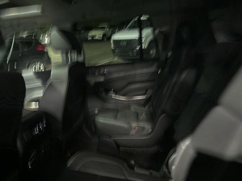 Used 2020 Chevrolet Tahoe LT image 19