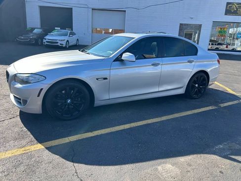 Used 2013 BMW 528i xDrive Sedan AWD/4WD image 1