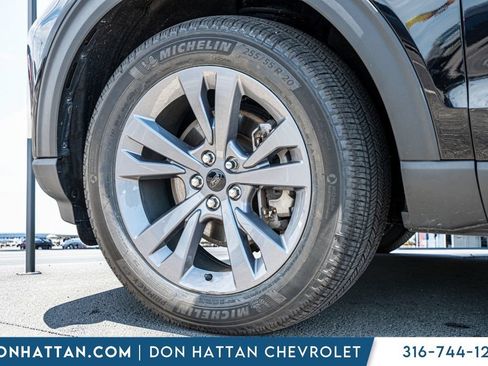 Used 2023 Ford Explorer XLT w/ Equipment Group 202A AWD/4WD image 42