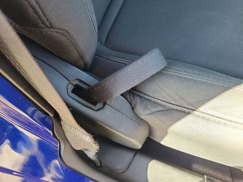 Used 2018 Jeep Wrangler Unlimited Sahara image 9