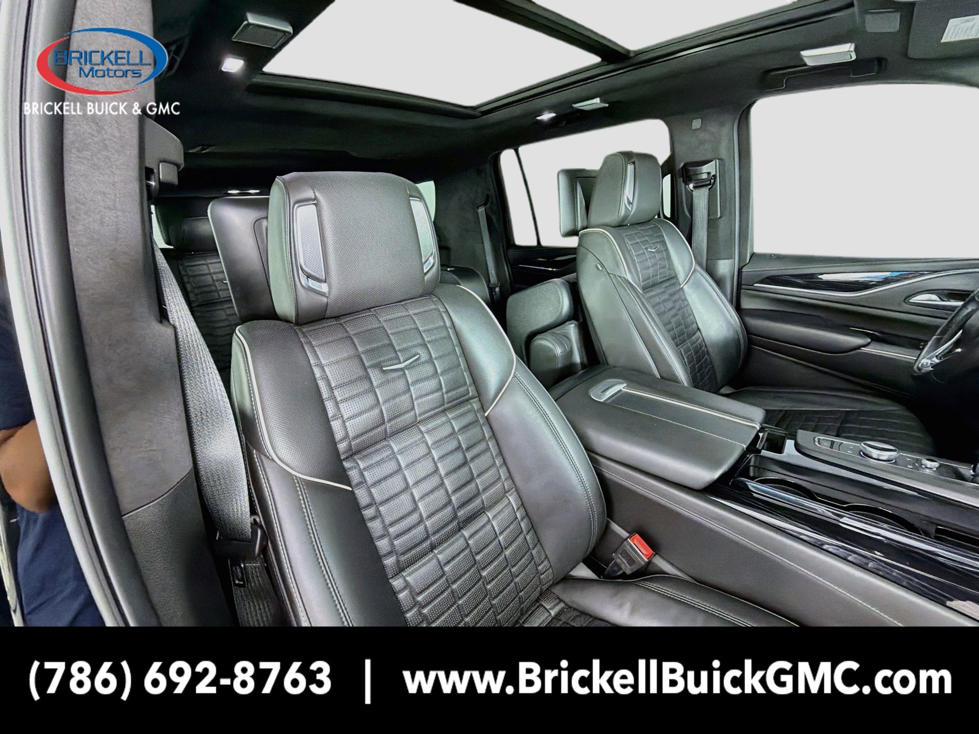 Used 2023 Cadillac Escalade ESV V AWD/4WD image 17