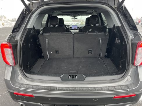 Used 2022 Ford Explorer XLT w/ Equipment Group 202A image 24