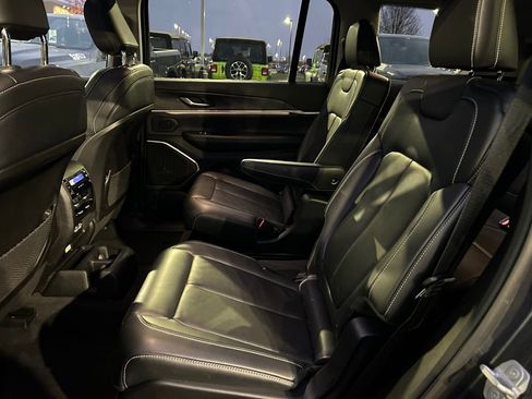 Used 2022 Jeep Grand Cherokee L Limited w/ Trailer Tow Group (B) image 24