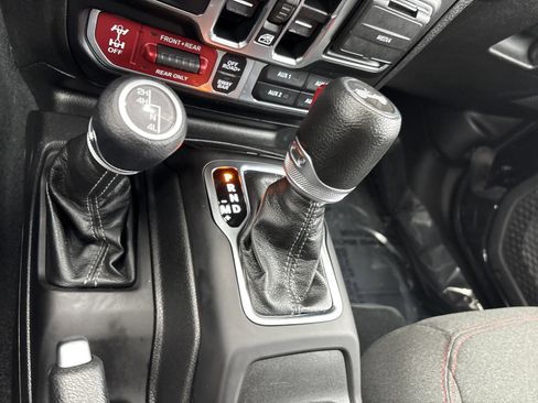 Certified 2024 Jeep Wrangler Unlimited Rubicon image 30