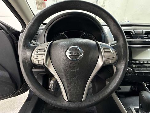 Used 2015 Nissan Altima 2.5 S w/ Power Driver Seat Package image 16