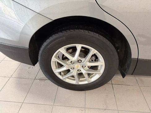 Used 2023 Chevrolet Equinox LS FWD image 9